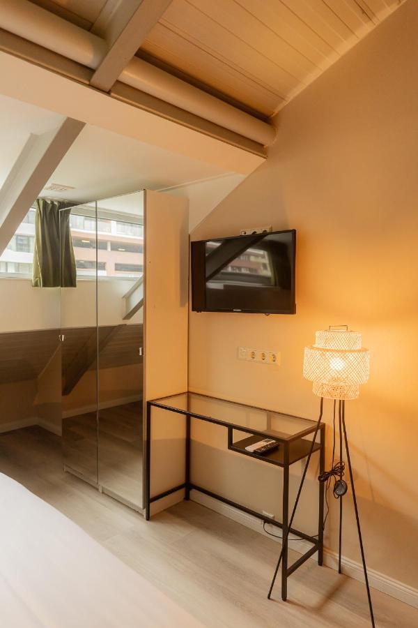 FLOATS by H2OTEL Rotterdam Esterno foto